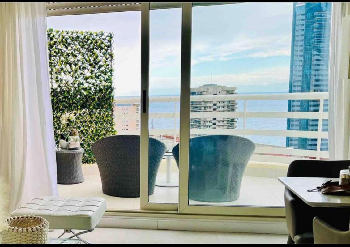 Apartamento Reve Au 7E Ciel Piscine Baie De Monaco Beausoleil Exterior foto